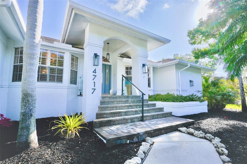 En Venta: $1,045,900 (5 camas, 3 baños, 3037 Pies cuadrados)