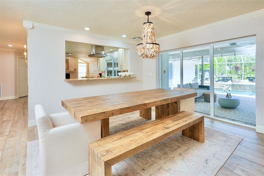 En Venta: $1,045,900 (5 camas, 3 baños, 3037 Pies cuadrados)
