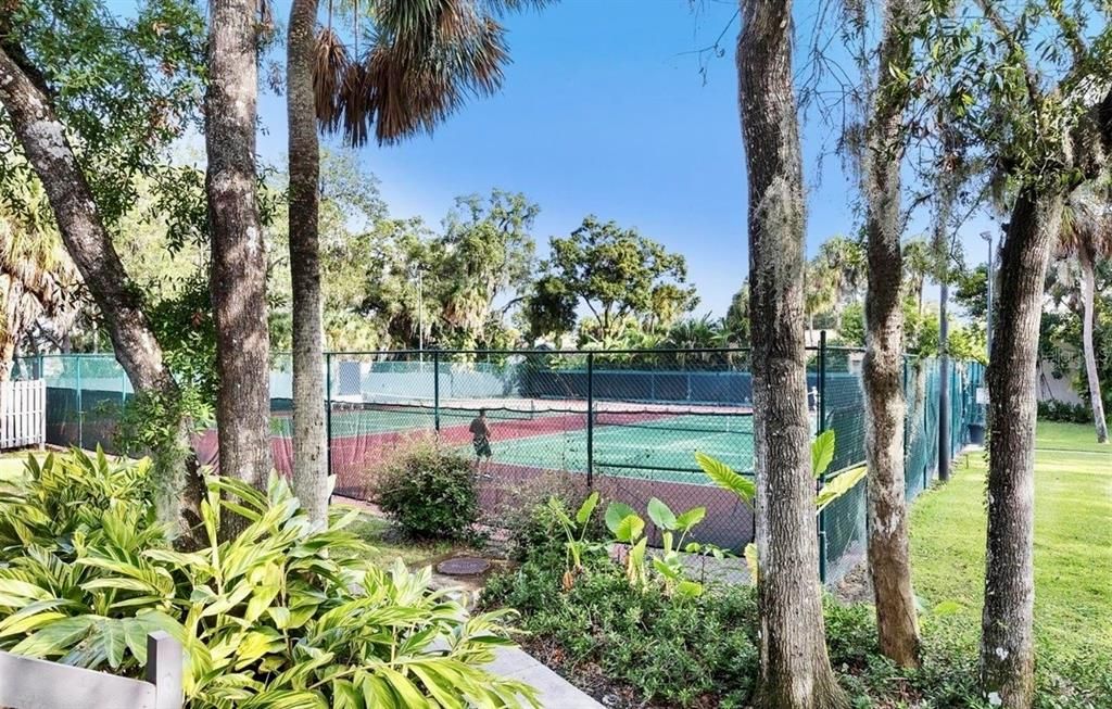 En Venta: $1,045,900 (5 camas, 3 baños, 3037 Pies cuadrados)