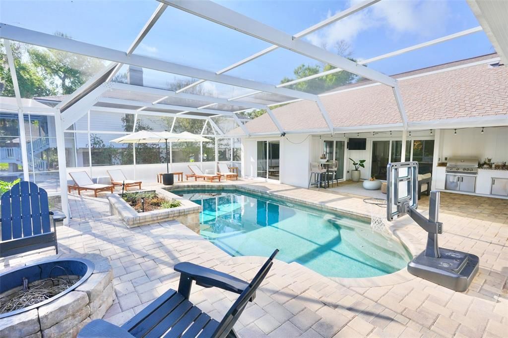 En Venta: $1,045,900 (5 camas, 3 baños, 3037 Pies cuadrados)