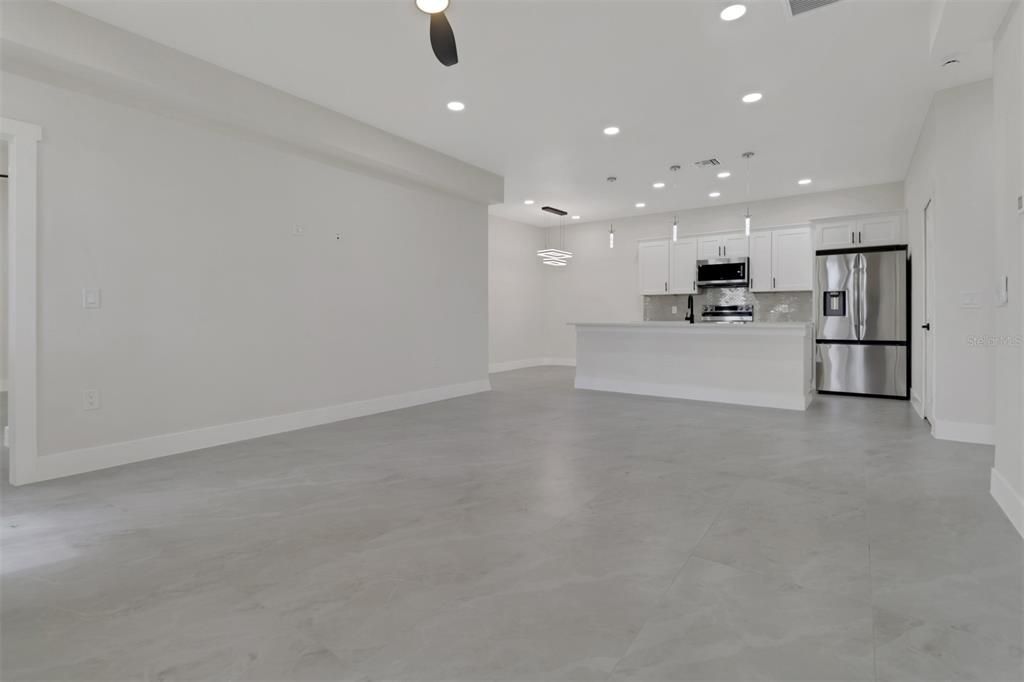 В аренду: $1,800 (3 спален, 2 ванн, 1200 Квадратных фут)