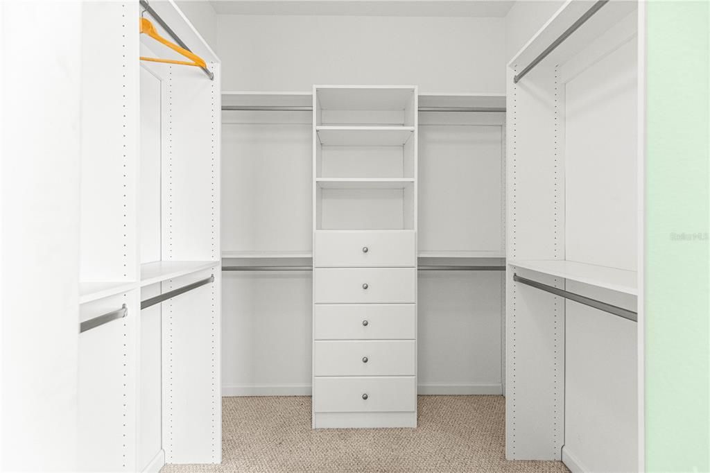 Activo con contrato: $239,000 (3 camas, 2 baños, 1548 Pies cuadrados)
