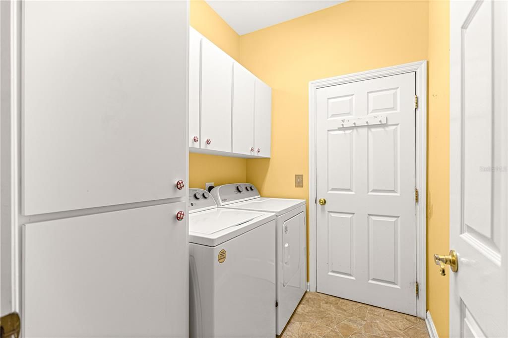 Activo con contrato: $239,000 (3 camas, 2 baños, 1548 Pies cuadrados)
