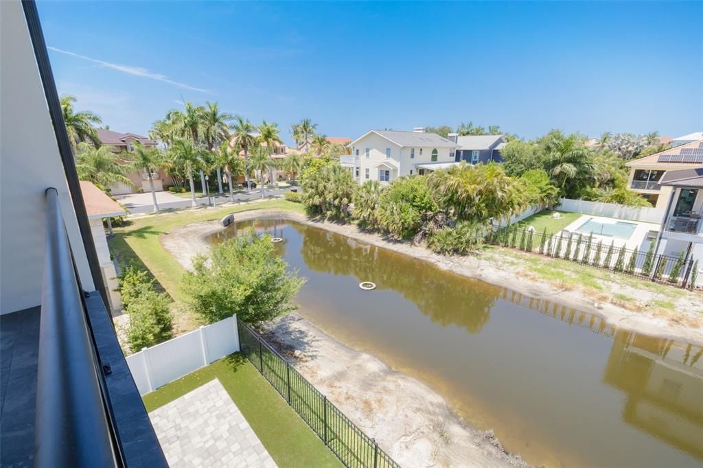 For Sale: $2,395,000 (4 beds, 3 baths, 4348 Square Feet)