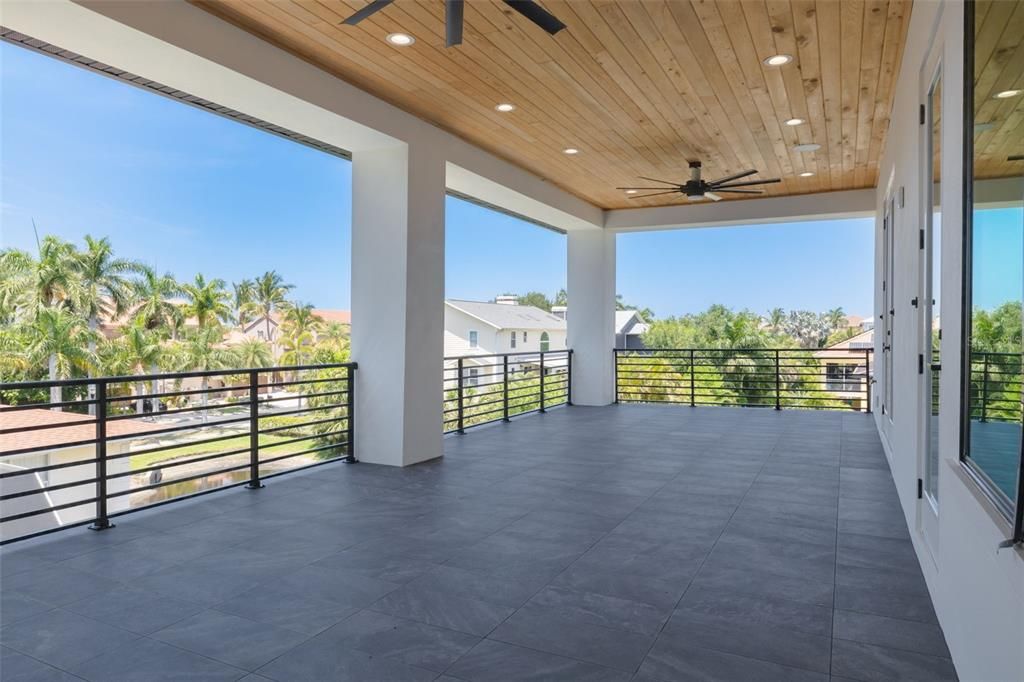 For Sale: $2,395,000 (4 beds, 3 baths, 4348 Square Feet)