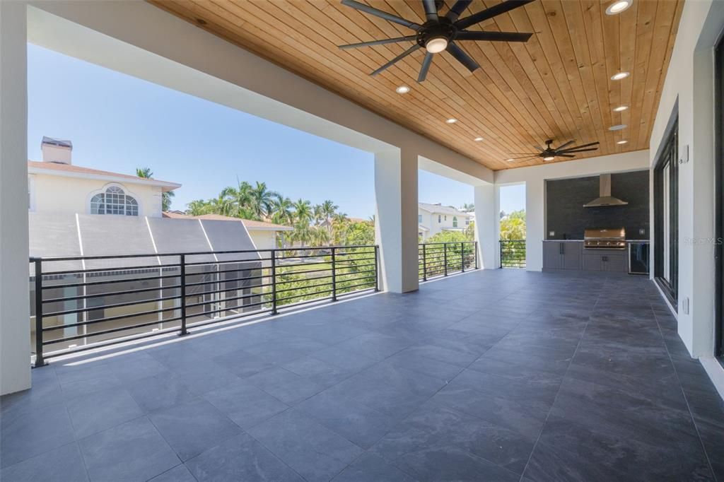 For Sale: $2,395,000 (4 beds, 3 baths, 4348 Square Feet)