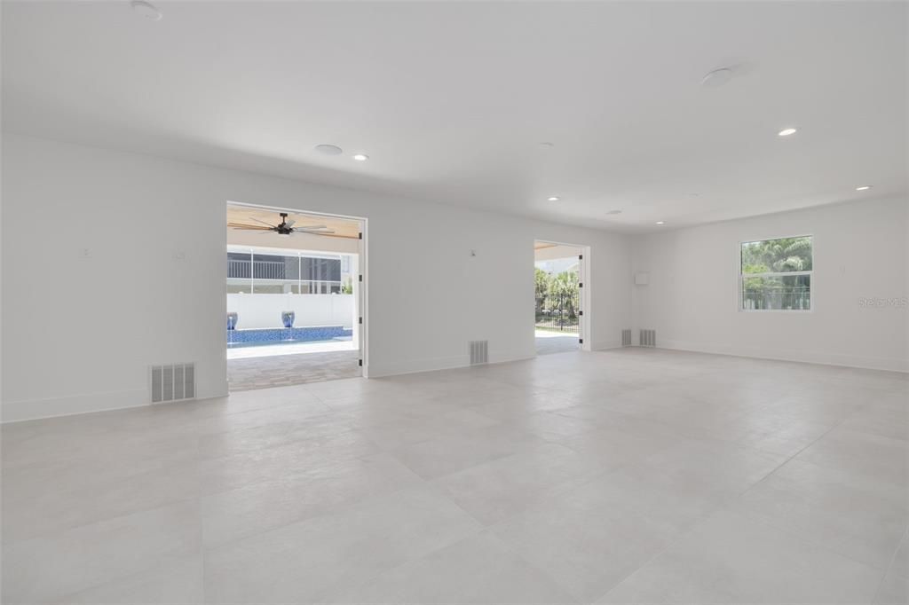 For Sale: $2,395,000 (4 beds, 3 baths, 4348 Square Feet)