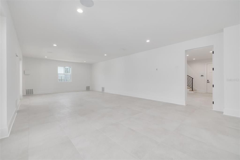 For Sale: $2,395,000 (4 beds, 3 baths, 4348 Square Feet)