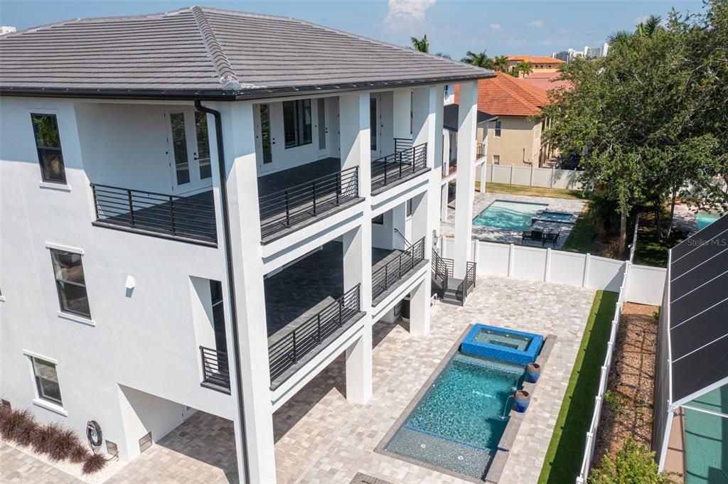 For Sale: $2,395,000 (4 beds, 3 baths, 4348 Square Feet)