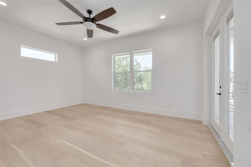 For Sale: $2,395,000 (4 beds, 3 baths, 4348 Square Feet)