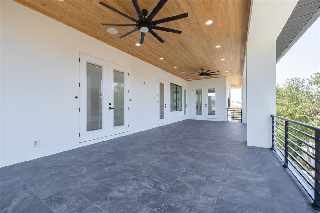 For Sale: $2,395,000 (4 beds, 3 baths, 4348 Square Feet)