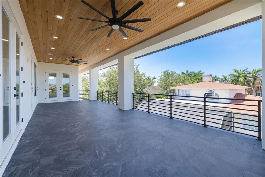 For Sale: $2,395,000 (4 beds, 3 baths, 4348 Square Feet)