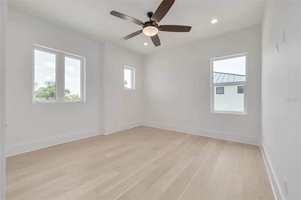 For Sale: $2,395,000 (4 beds, 3 baths, 4348 Square Feet)