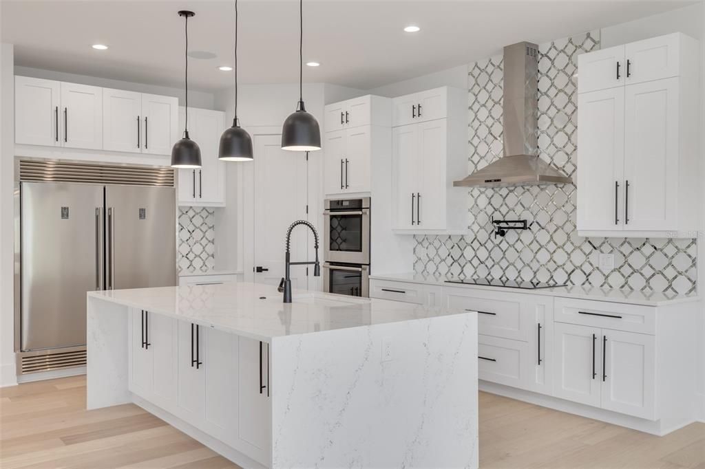 For Sale: $2,395,000 (4 beds, 3 baths, 4348 Square Feet)