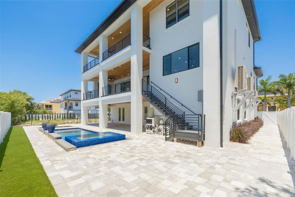 For Sale: $2,395,000 (4 beds, 3 baths, 4348 Square Feet)