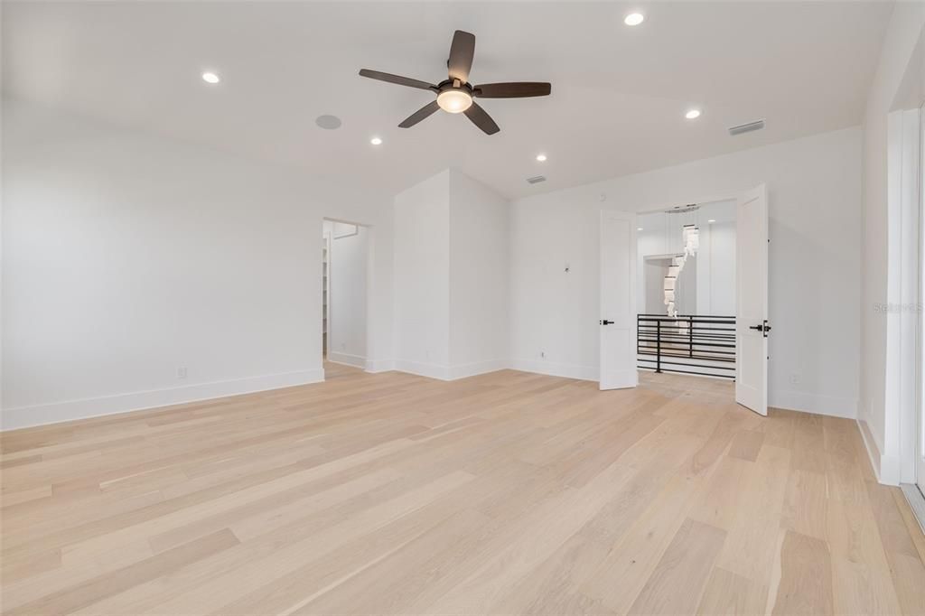 For Sale: $2,395,000 (4 beds, 3 baths, 4348 Square Feet)
