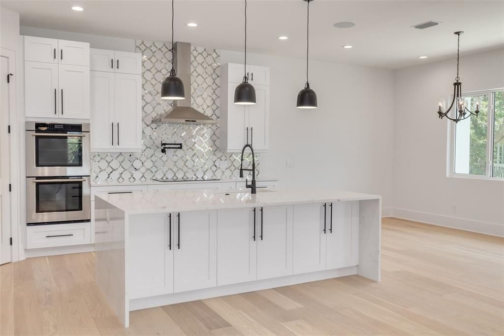 For Sale: $2,395,000 (4 beds, 3 baths, 4348 Square Feet)