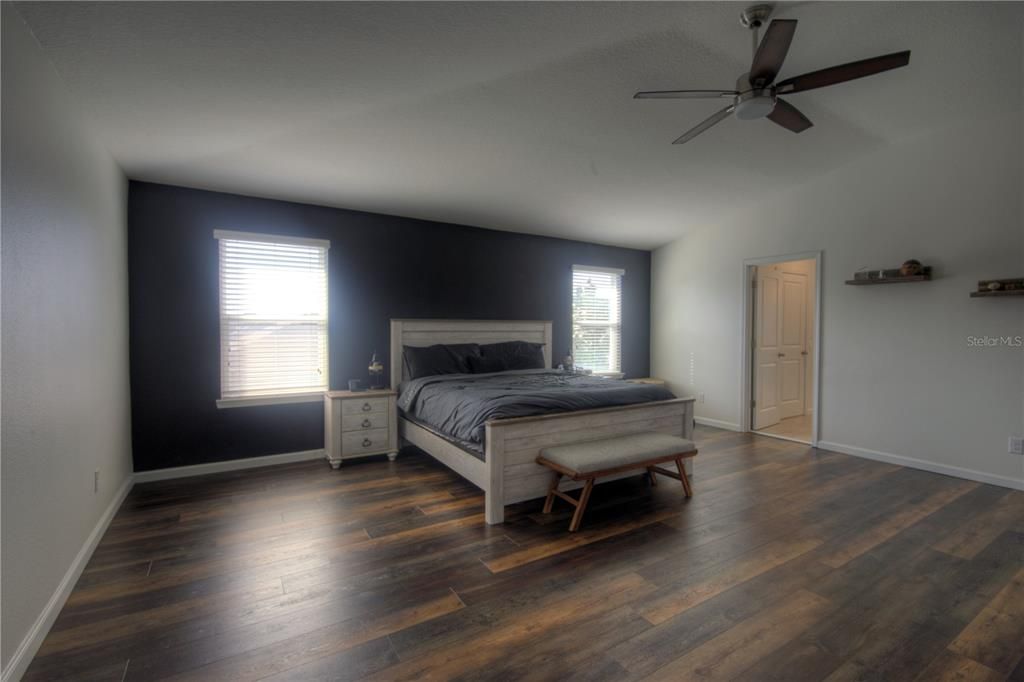 Active With Contract: $575,000 (5 beds, 3 baths, 3508 Square Feet)