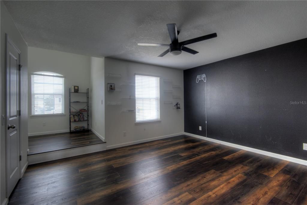 Active With Contract: $575,000 (5 beds, 3 baths, 3508 Square Feet)