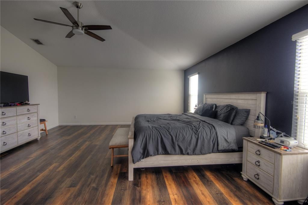 Active With Contract: $575,000 (5 beds, 3 baths, 3508 Square Feet)