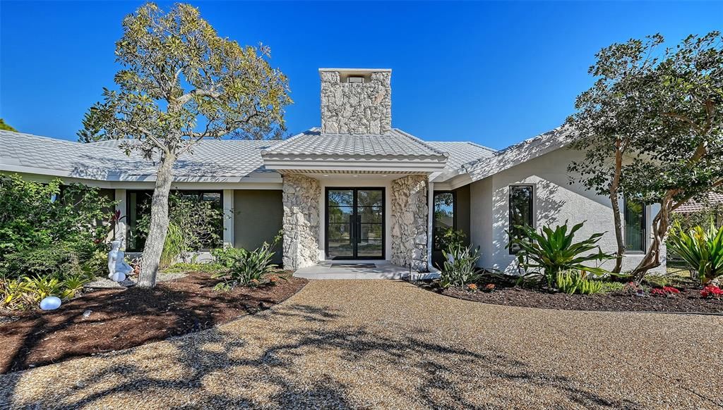 Activo con contrato: $1,499,000 (4 camas, 3 baños, 2798 Pies cuadrados)