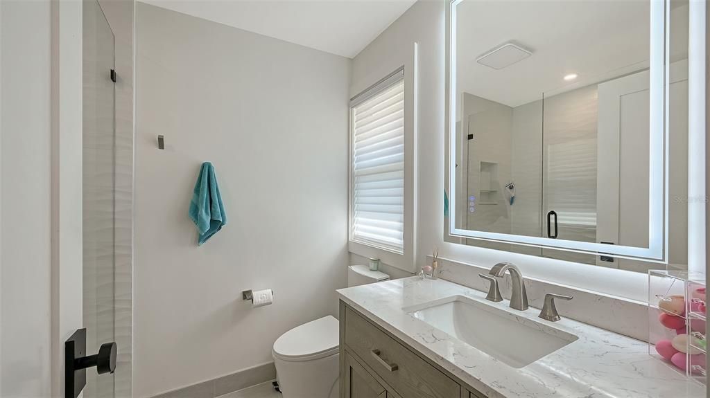 Activo con contrato: $1,499,000 (4 camas, 3 baños, 2798 Pies cuadrados)