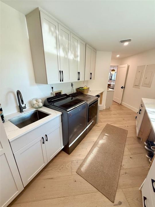 Activo con contrato: $1,499,000 (4 camas, 3 baños, 2798 Pies cuadrados)