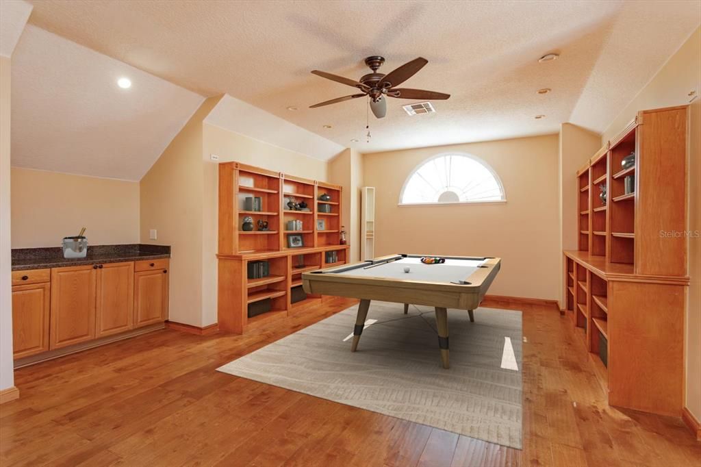 For Sale: $750,000 (5 beds, 3 baths, 3506 Square Feet)