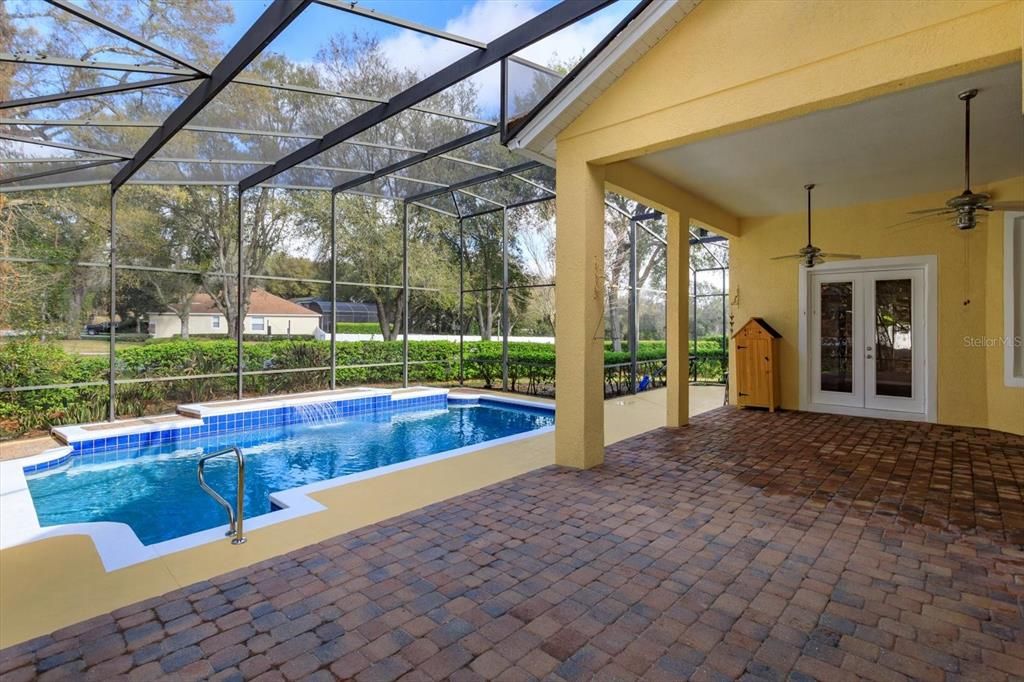 For Sale: $750,000 (5 beds, 3 baths, 3506 Square Feet)