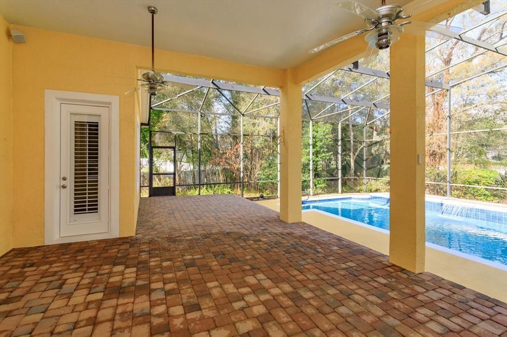 For Sale: $750,000 (5 beds, 3 baths, 3506 Square Feet)