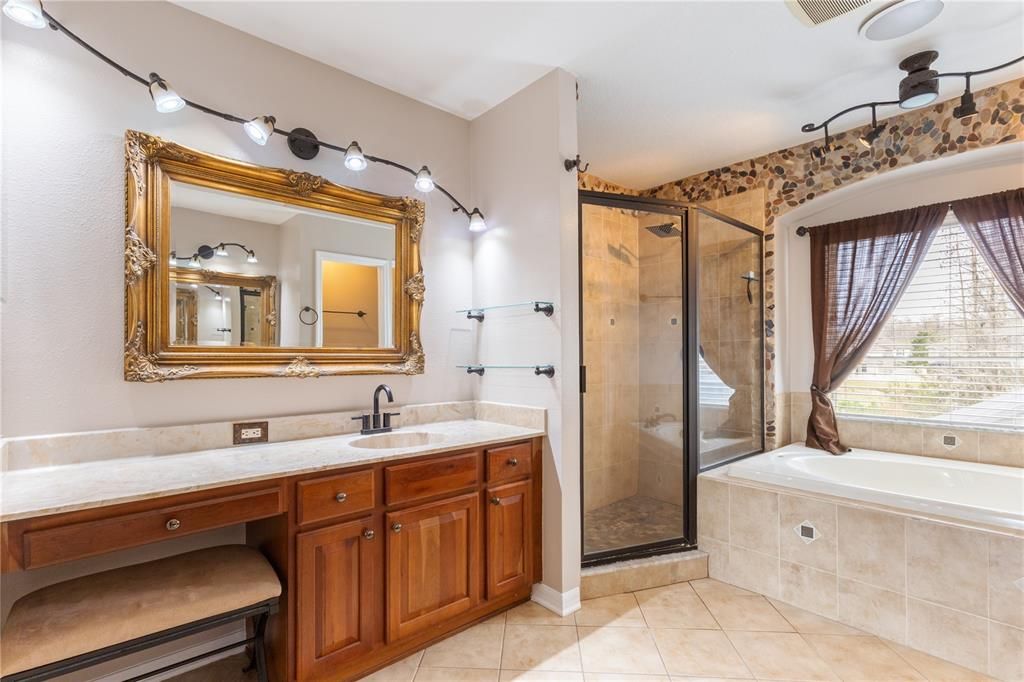 Active With Contract: $580,000 (4 beds, 2 baths, 2539 Square Feet)