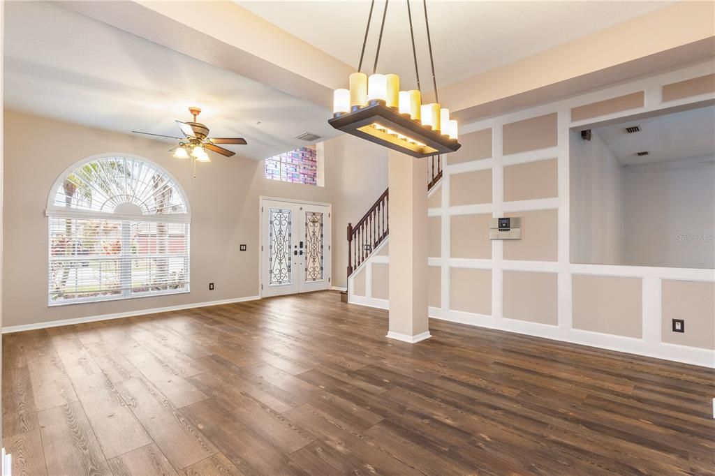 Active With Contract: $580,000 (4 beds, 2 baths, 2539 Square Feet)