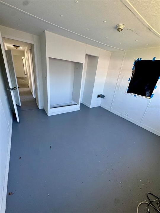 For Sale: $79,900 (3 beds, 1 baths, 936 Square Feet)