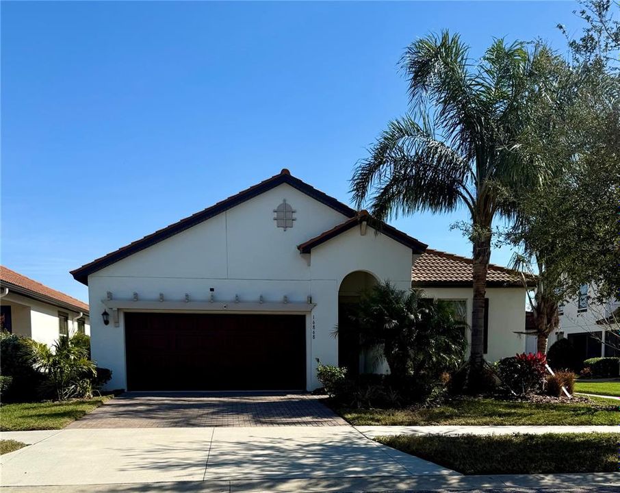For Sale: $349,500 (2 beds, 2 baths, 1683 Square Feet)