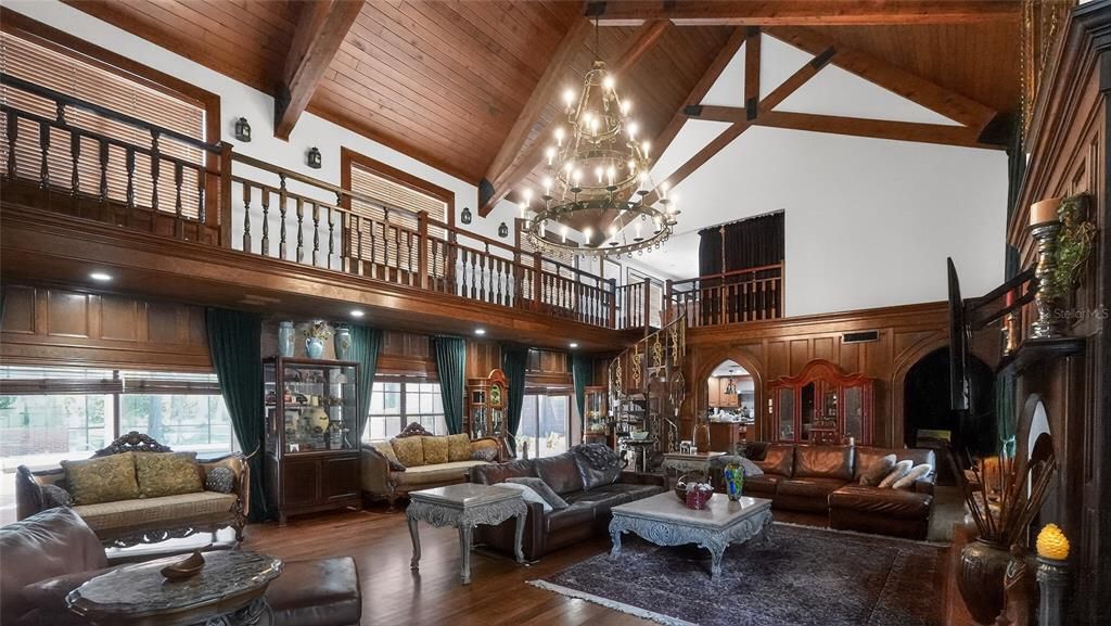 For Sale: $3,250,000 (5 beds, 7 baths, 7673 Square Feet)