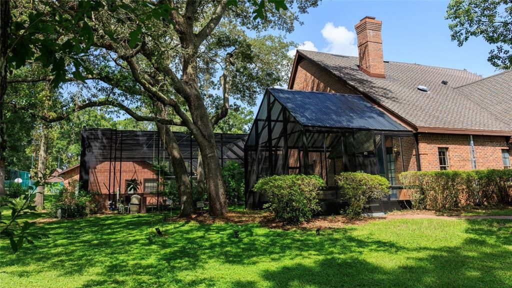 For Sale: $3,250,000 (5 beds, 7 baths, 7673 Square Feet)