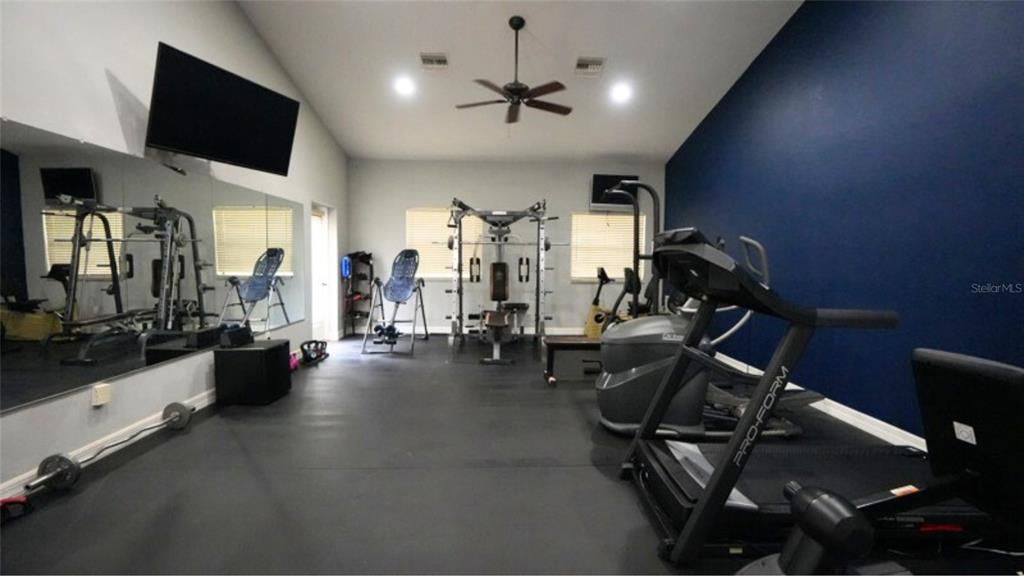 For Sale: $3,250,000 (5 beds, 7 baths, 7673 Square Feet)