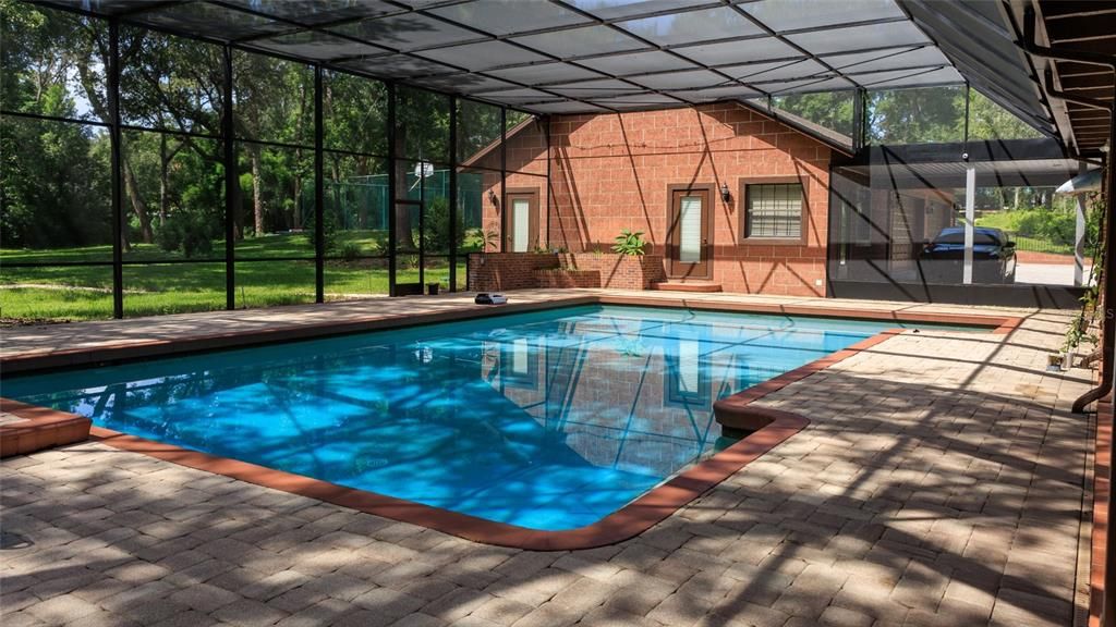 For Sale: $3,250,000 (5 beds, 7 baths, 7673 Square Feet)