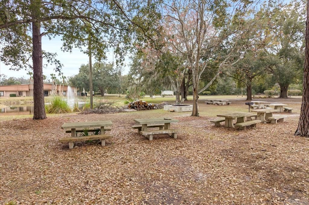 На продажу: $90,000 (2 спален, 2 ванн, 965 Квадратных фут)