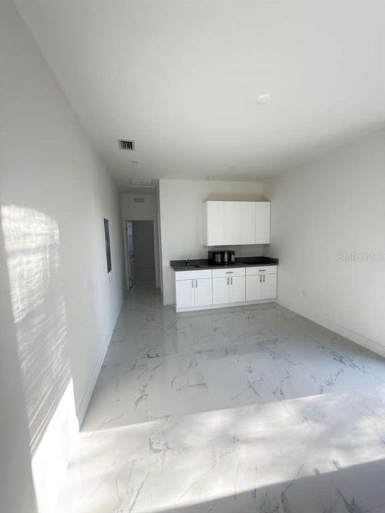 В аренду: $1,300 (1 спален, 1 ванн, 600 Квадратных фут)