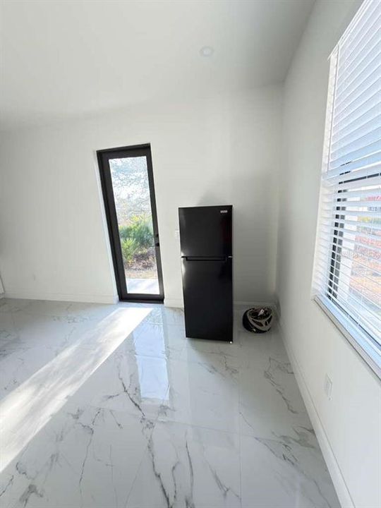 В аренду: $1,300 (1 спален, 1 ванн, 600 Квадратных фут)