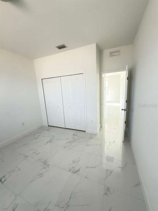 В аренду: $1,300 (1 спален, 1 ванн, 600 Квадратных фут)