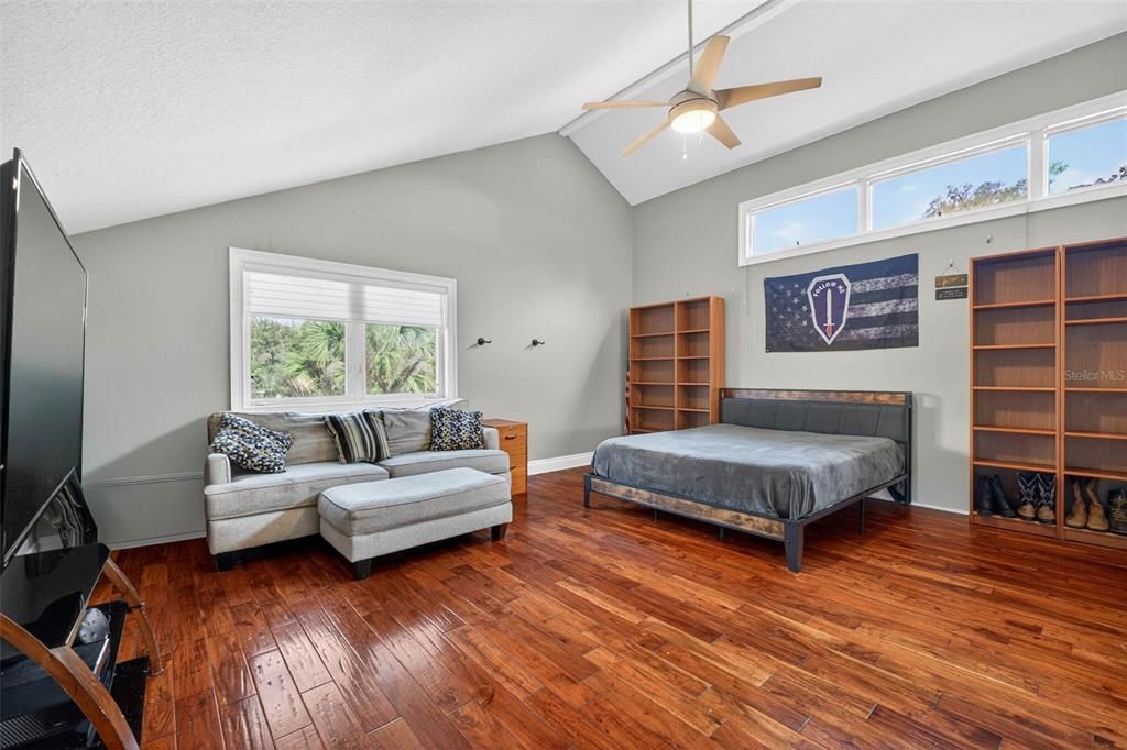 For Sale: $1,400,000 (5 beds, 5 baths, 6348 Square Feet)