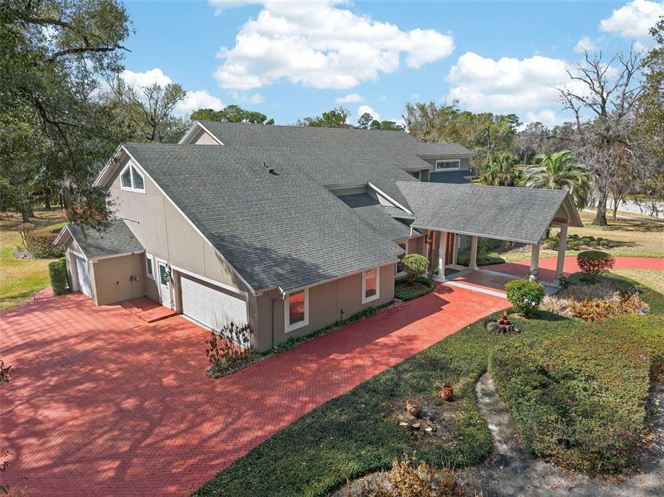 For Sale: $1,400,000 (5 beds, 5 baths, 6348 Square Feet)