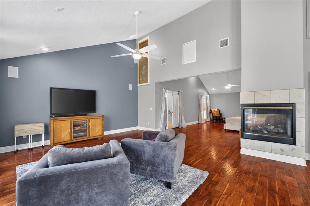 For Sale: $1,400,000 (5 beds, 5 baths, 6348 Square Feet)