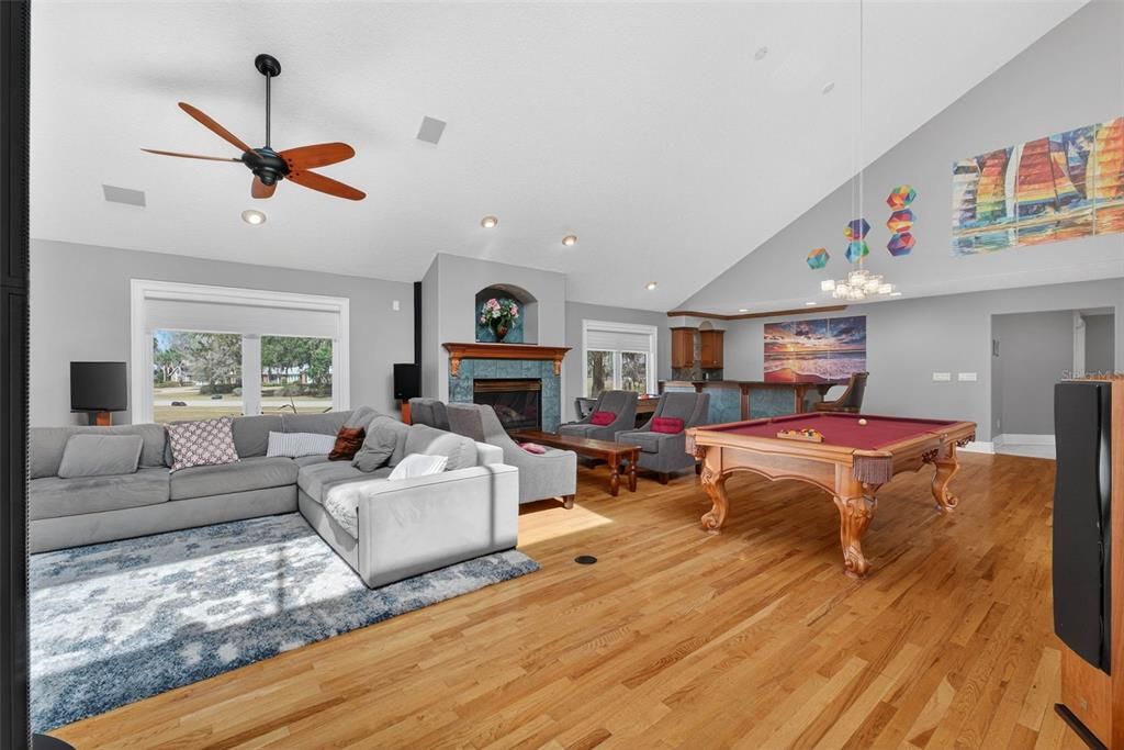 For Sale: $1,400,000 (5 beds, 5 baths, 6348 Square Feet)