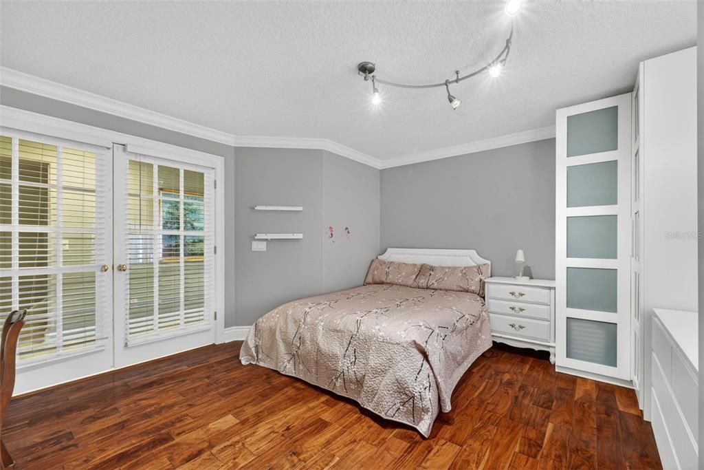For Sale: $1,400,000 (5 beds, 5 baths, 6348 Square Feet)