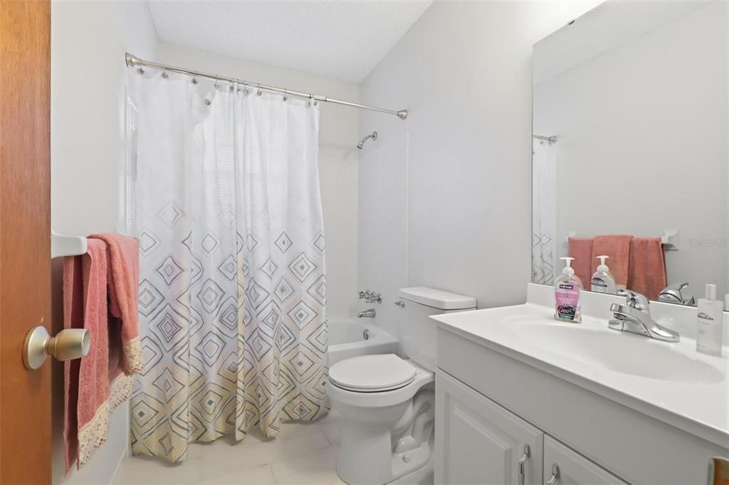 En Venta: $145,000 (2 camas, 2 baños, 979 Pies cuadrados)