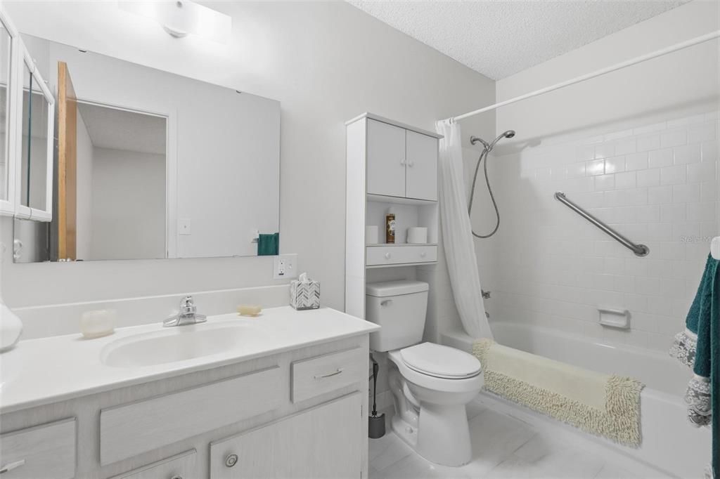 En Venta: $145,000 (2 camas, 2 baños, 979 Pies cuadrados)