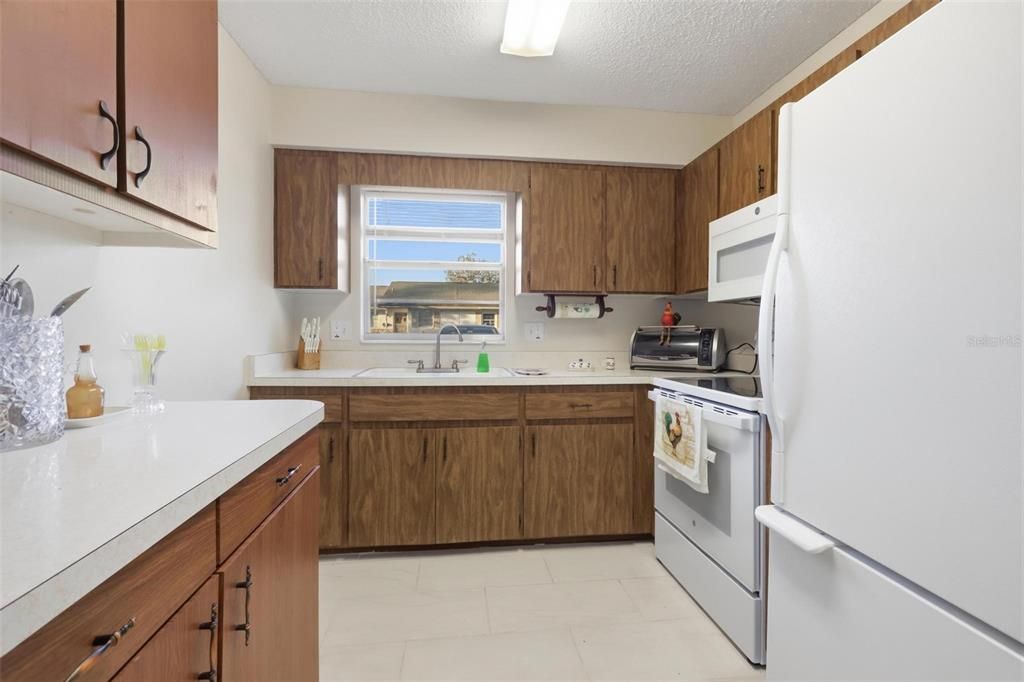 En Venta: $145,000 (2 camas, 2 baños, 979 Pies cuadrados)